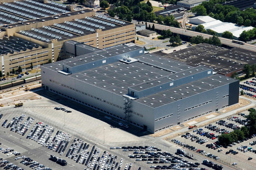 Daimler limits production in another plant due to a lack of chips