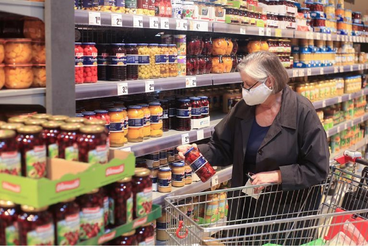 Almanya'da tüketici fiyatları yedi ayda ilk kez yükseldi