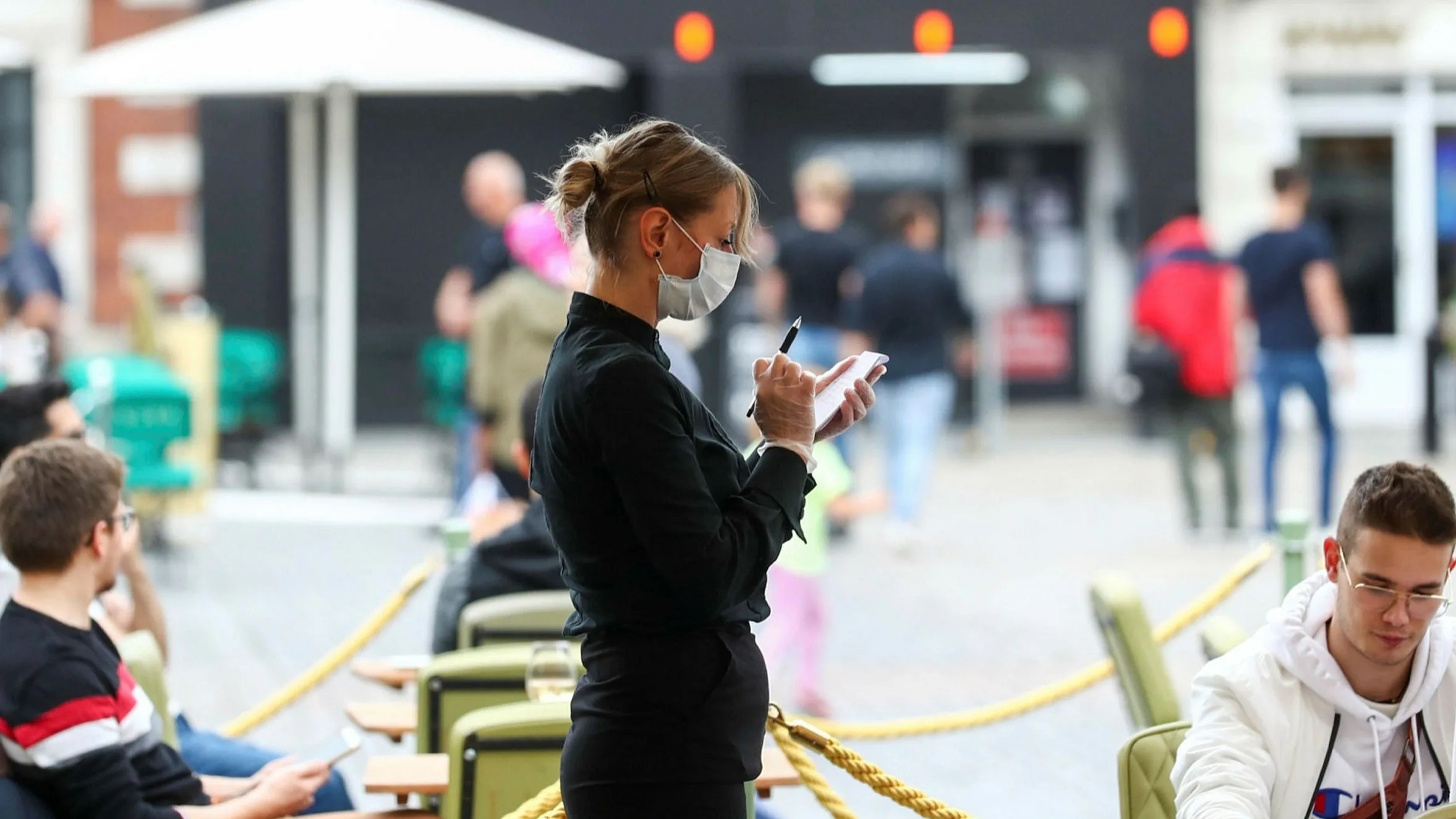 Unemployment in Britain unexpectedly fell by the end of January