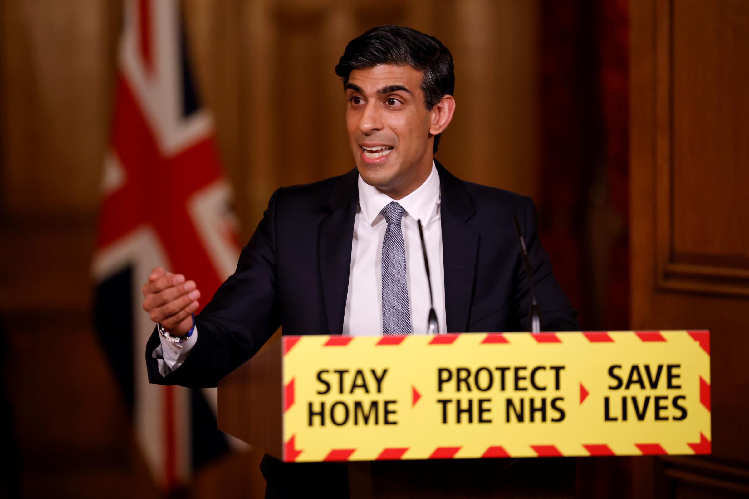 İngiliz ekonomisinin yarım yıl önceden toparlanması bekleniyor