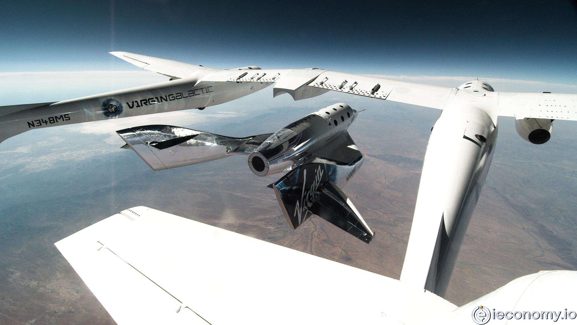 Virgin Galactic'in turistleri uzaya uçurmasına izin verildi