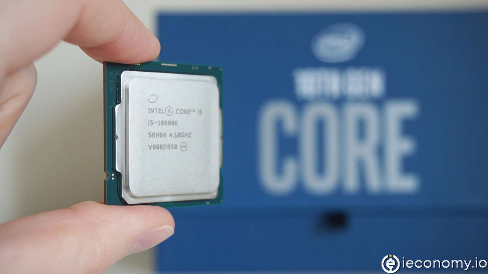Intel, PC'lere yönelik artan talepten yararlanmaya devam ediyor