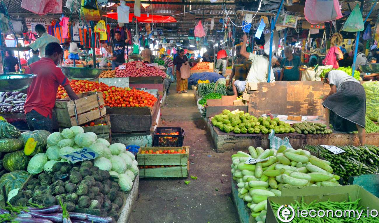 World food prices rose again last month