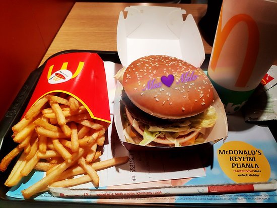 McDonald's El Salvador'da Bitcoin Ödemelerini Kabul Etmeye Başladı