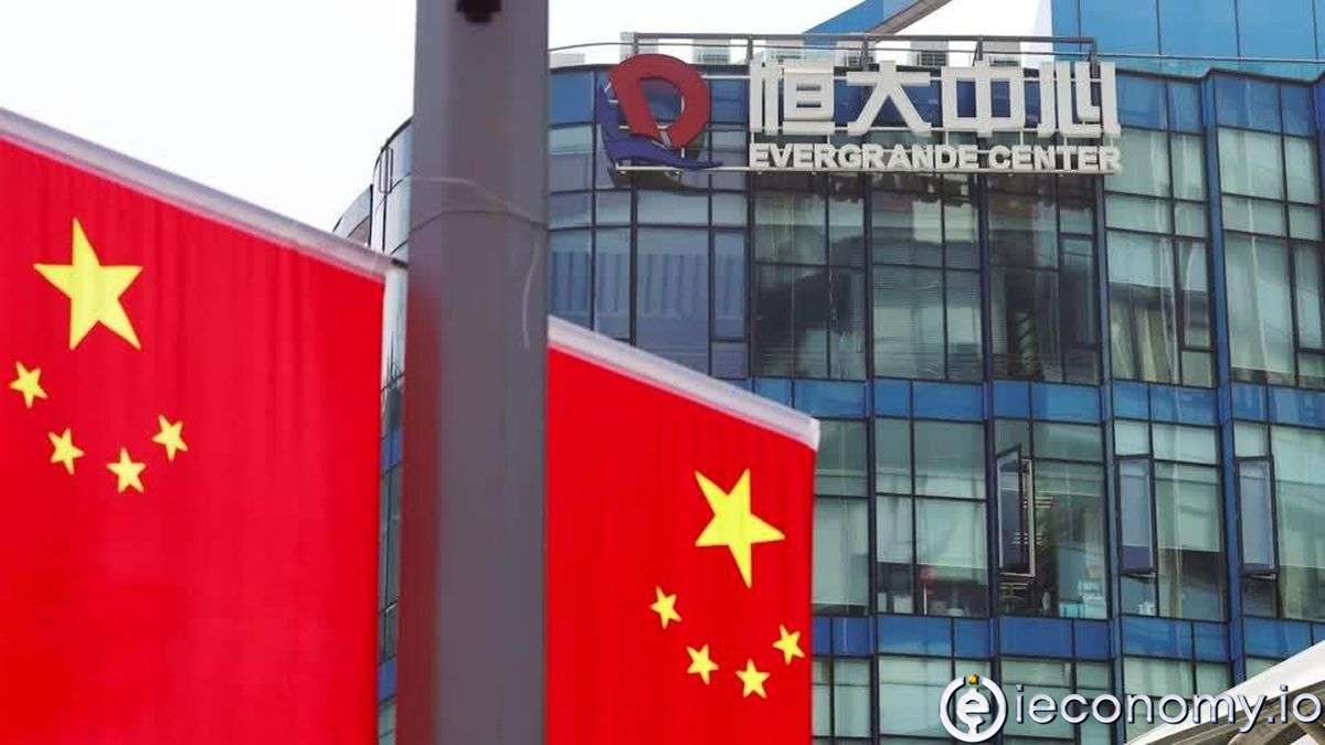 Evergrande, iflas yönünde endişe verici bir şekilde dalgalanıyor