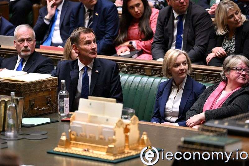 Truss Hatalar için 'üzgünüm' ama 'hala buradayım'