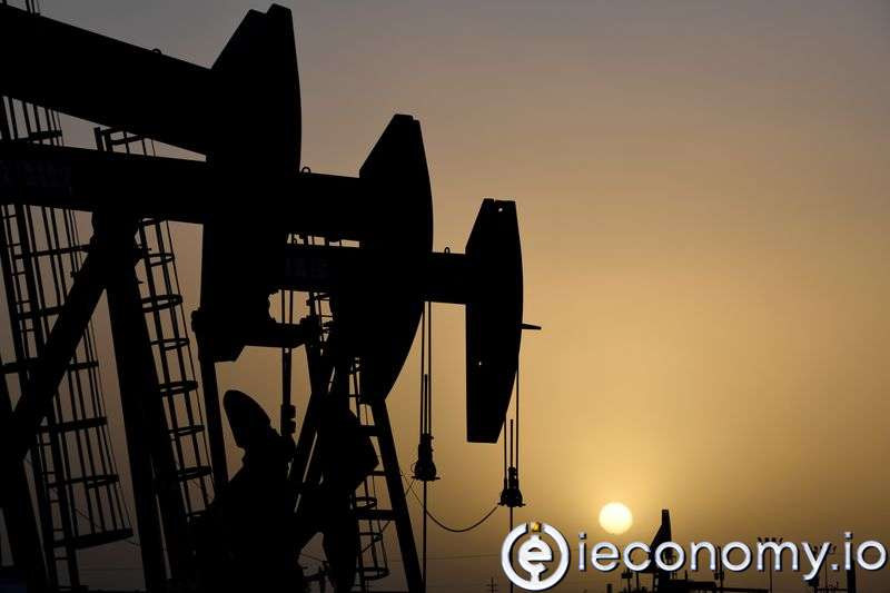 Arz Endişelerinin Azalmasıyla Petrol 2 Ayın En Düşük Seviyelerine Geriledi