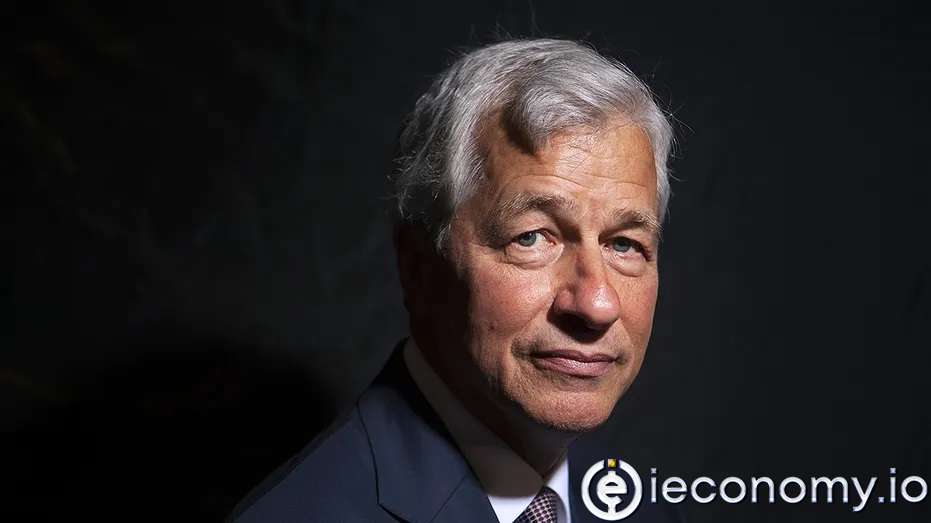 The JP Morgan CEO expects seven rate hikes from the Fed