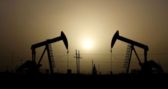 Petrol Çin'den Gelen Zayıf Verilerle %1,5'in Üzerinde Düştü