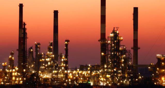 Jeopolitiğin Talep Kaygılarını Aşmasıyla Petrol Yükseldi